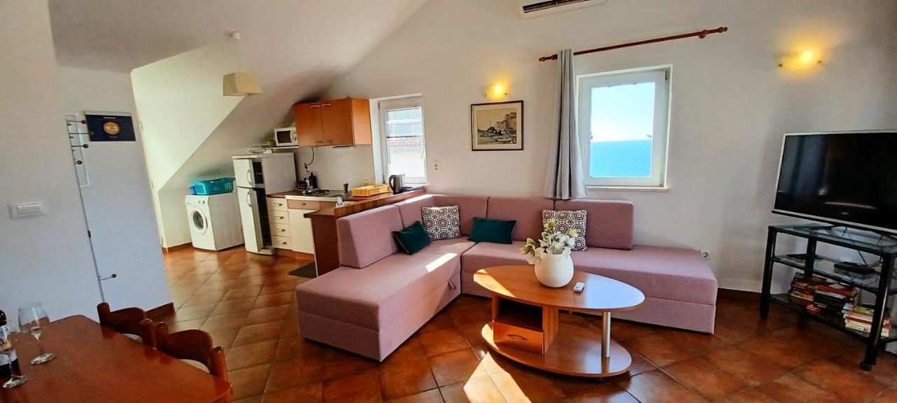 Elly Guest house 3*