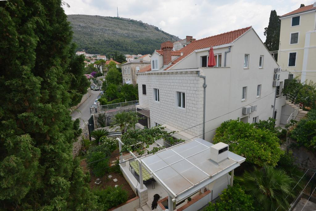 Guest house Elly 3*